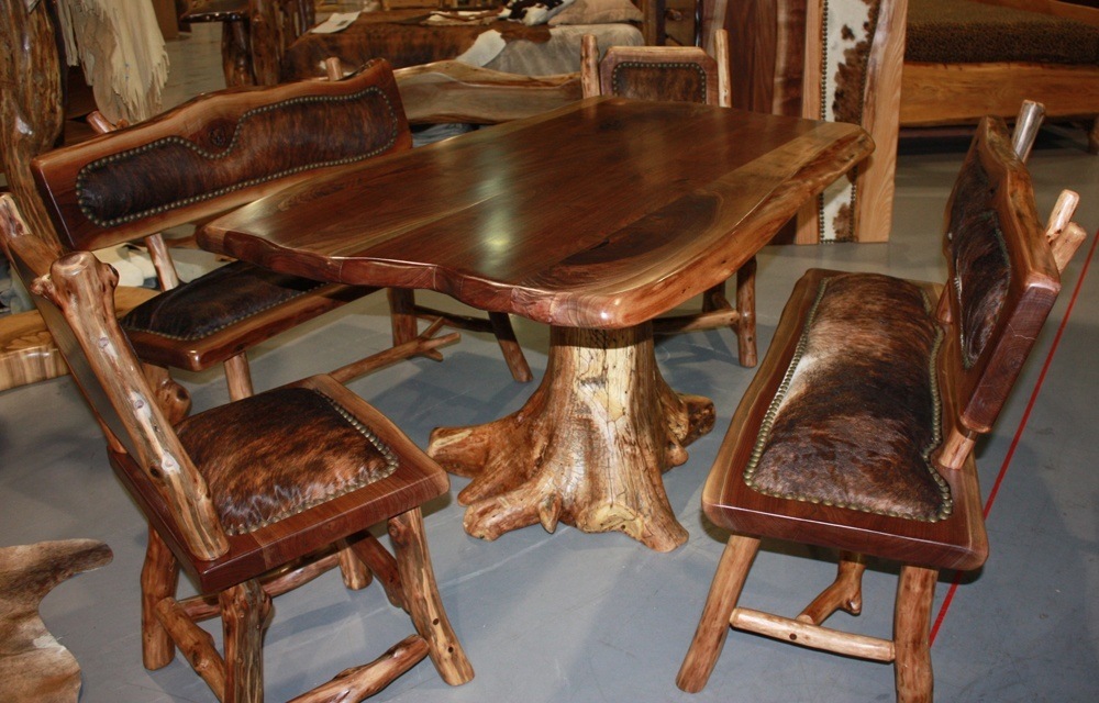Style of the handmade rustic furniture should not be ignored.