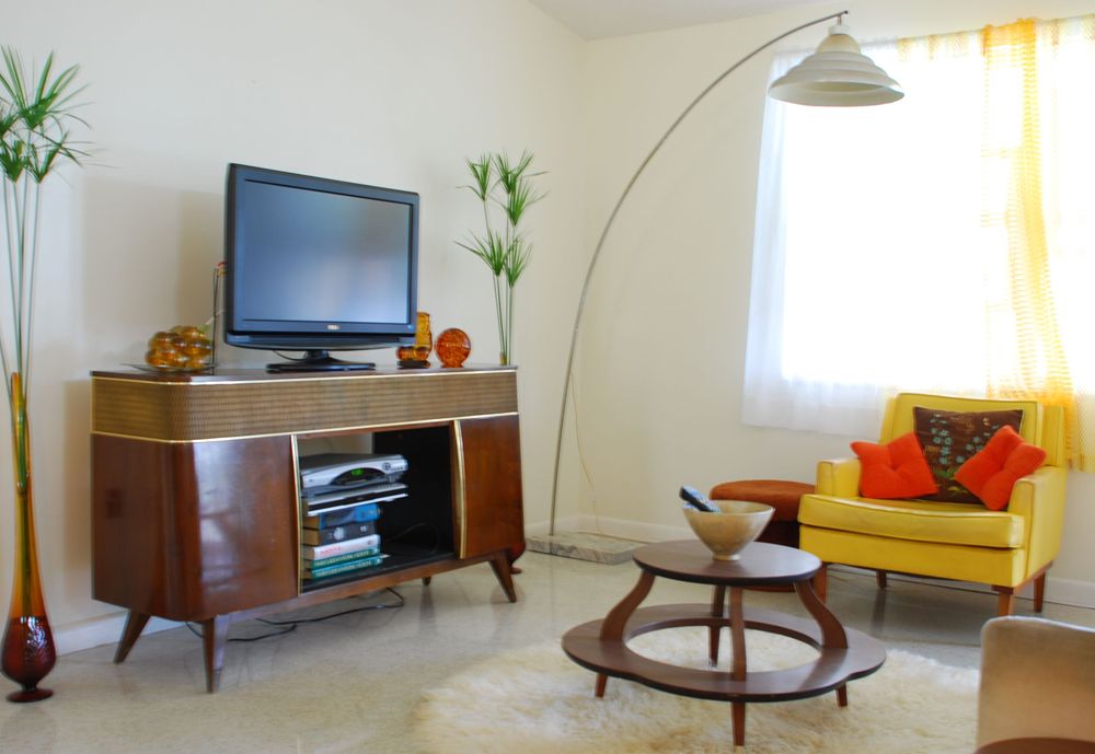 Mid Century Modern Living Room Decor