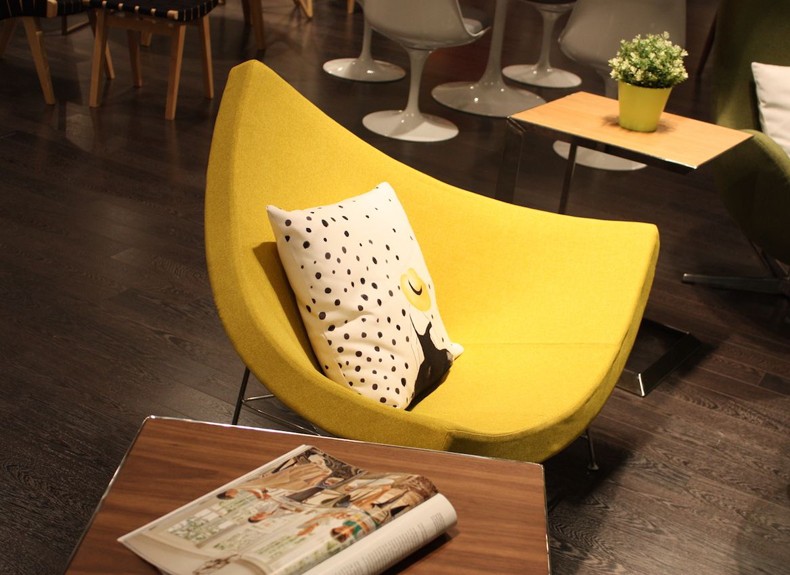 Kube Import Yellow Triangle Chair