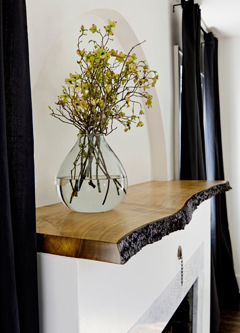 Live edge mantel shelf and fireplace are two completely compatible things!